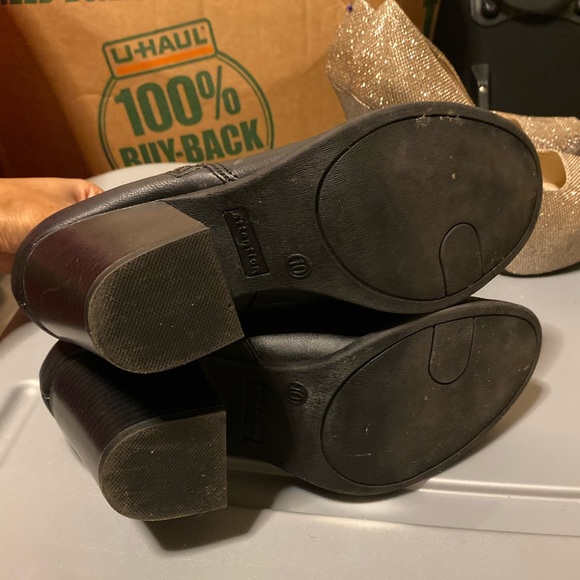 Chelsea Boot - Picture 5 of 5